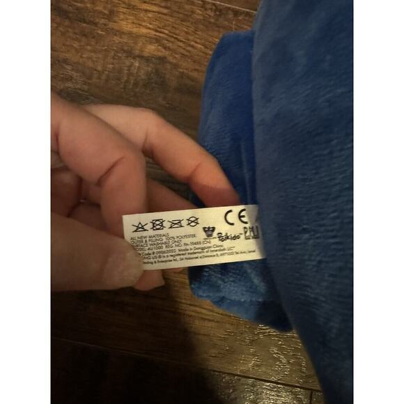 Among Us Special Edition Right Hand Man Crewmate Plush W/ Light & Sounds - Picture 4 of 5